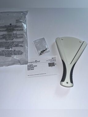 Pampered Chef Jar Opener Model 2677